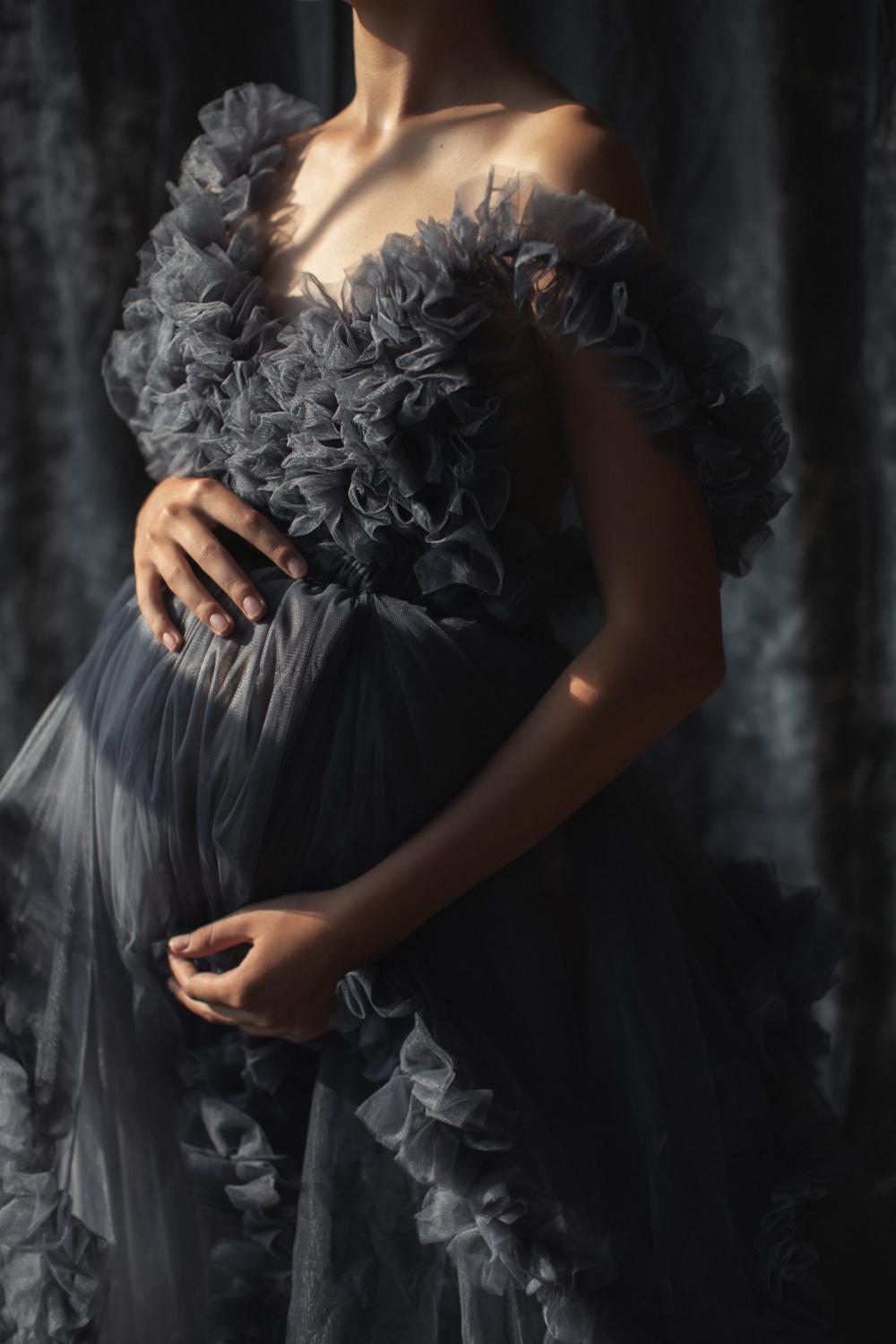 Wenkouban Dark Grey Maternity Dresses Tiered Ruffled Maternity Gown for Photoshoot Boudoir Lingerie Tulle Bathrobe Nightwear Babydoll Robe